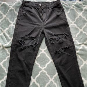 American Eagle Mom Jeans - Size 6